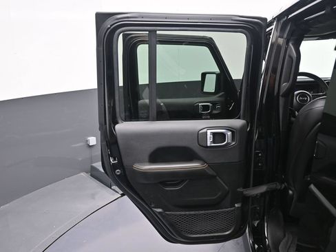 Used 2024 Jeep Gladiator Sport w/ Premium Package AWD/4WD image 29