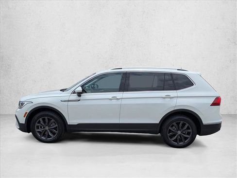 Used 2022 Volkswagen Tiguan SE FWD image 9