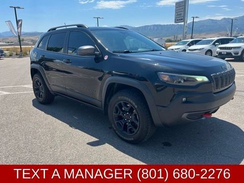 Used 2021 Jeep Cherokee Trailhawk w/ Technology Group AWD/4WD image 1