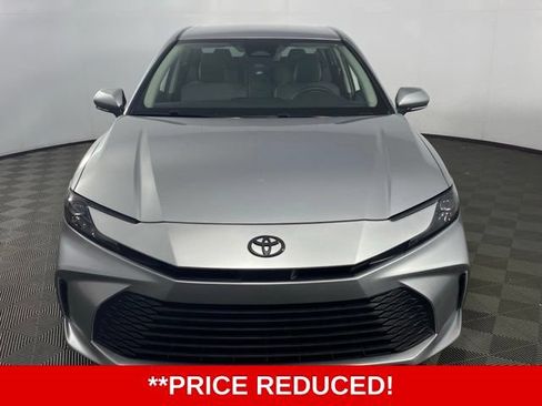 Used 2025 Toyota Camry LE w/ Convenience Package FWD image 2