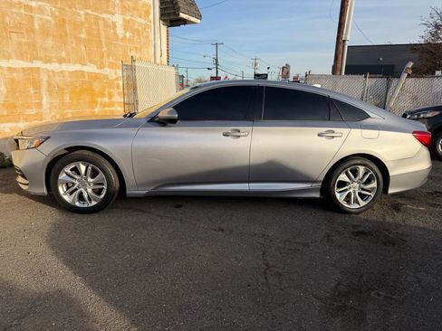 Used 2018 Honda Accord LX image 8