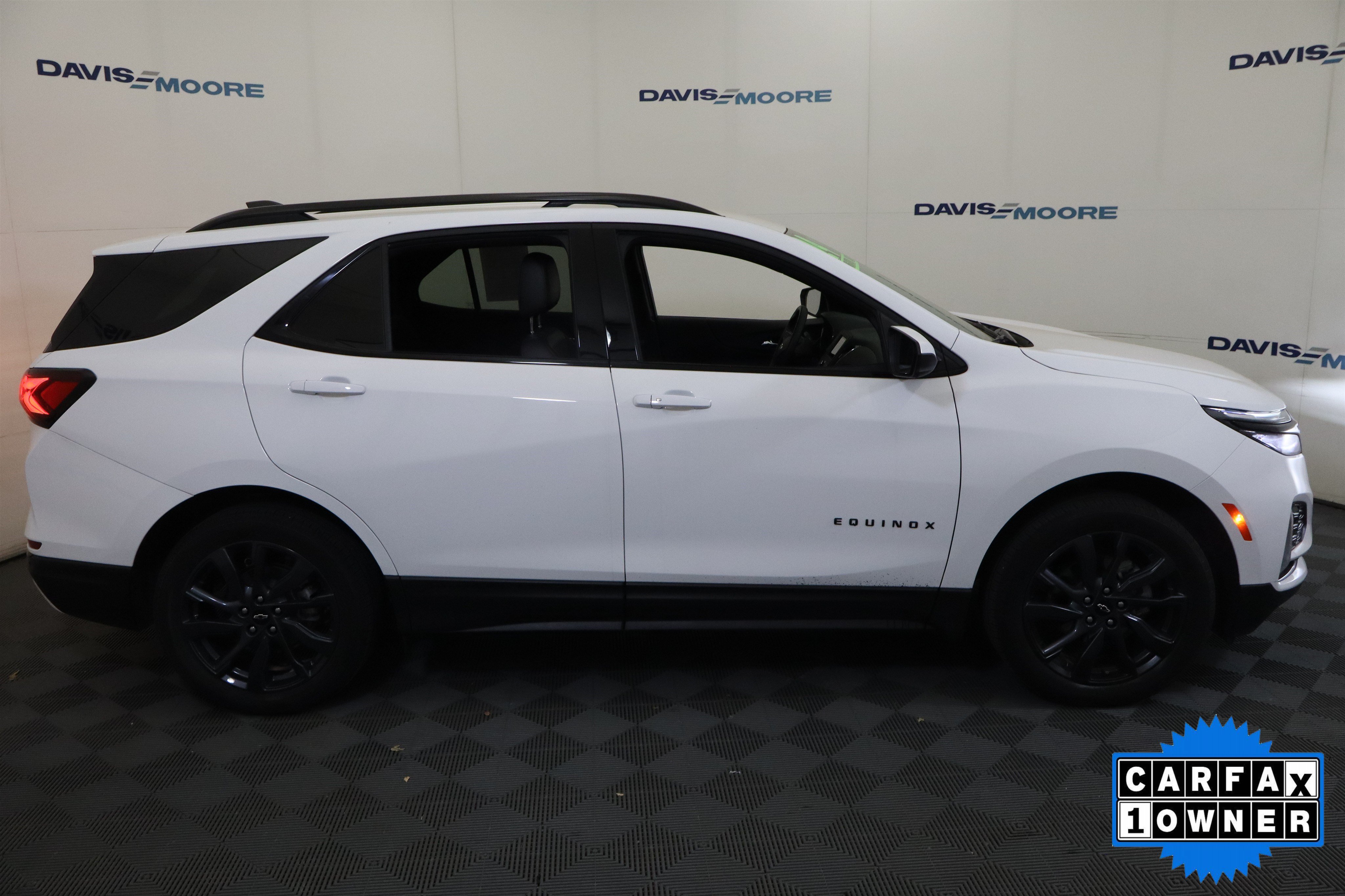 Used 2024 Chevrolet Equinox RS w/ LPO, Floor Liner Package AWD/4WD image 5