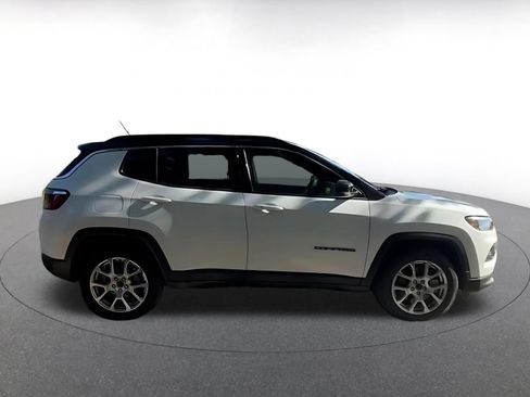 Used 2025 Jeep Compass Limited AWD/4WD image 16