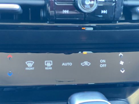 New 2026 Nissan Kicks SR image 4