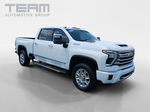 Used 2024 Chevrolet Silverado 2500 High Country w/ High Country Premium Package AWD/4WD image 1