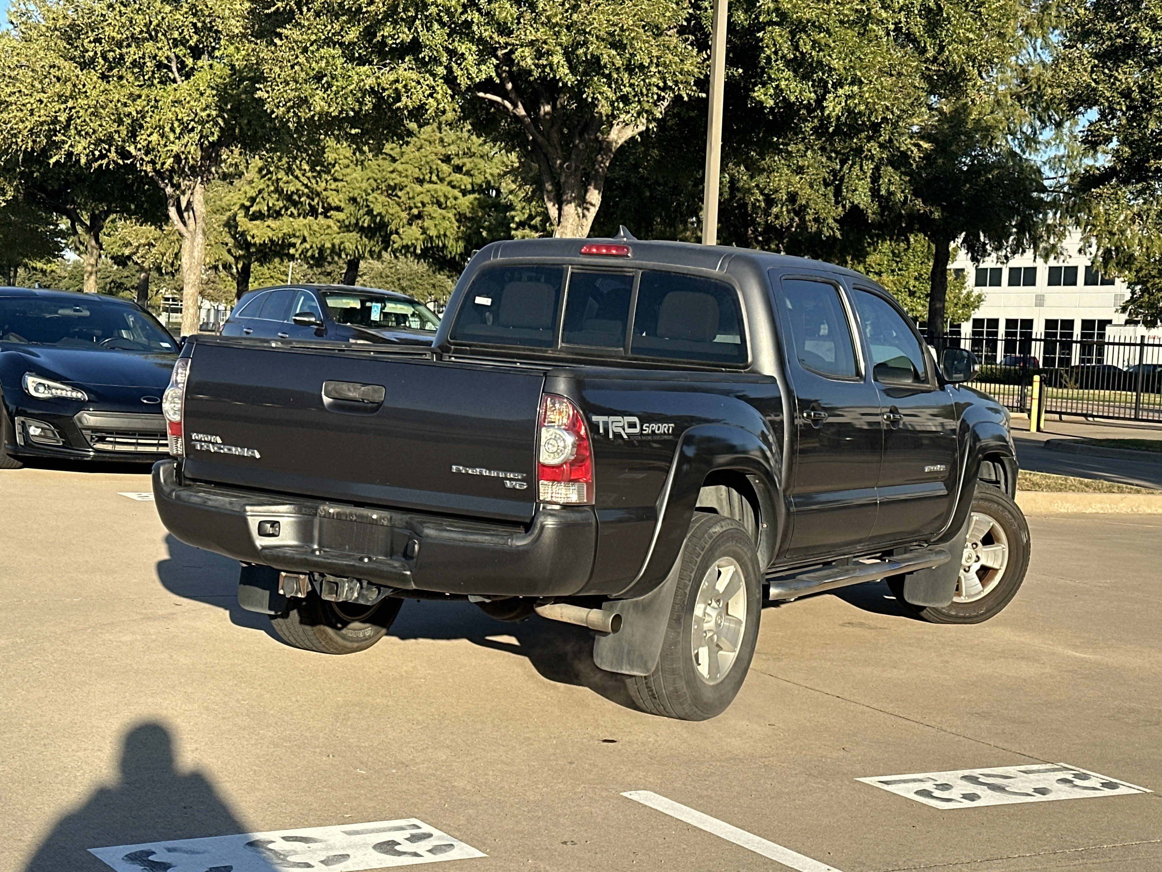 Used 2015 Toyota Tacoma PreRunner w/ TRD Sport Package RWD image 2