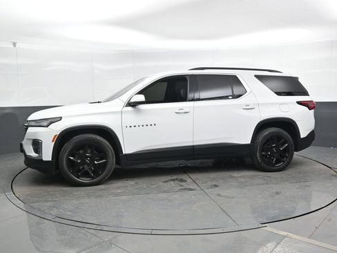 Used 2023 Chevrolet Traverse LT image 8