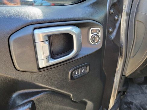 Used 2020 Jeep Wrangler Unlimited Sport image 13