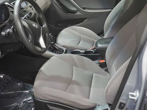 Used 2016 Hyundai Elantra SE FWD image 10