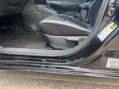 Used 2025 Nissan Versa SV FWD image 22