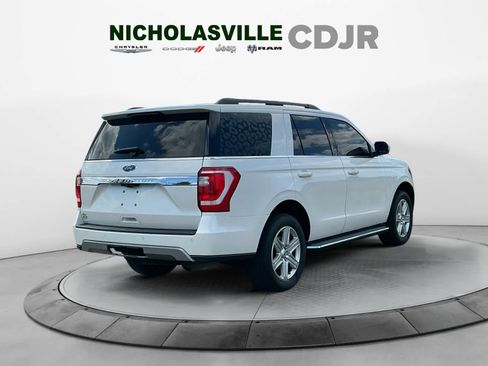Used 2019 Ford Expedition XLT w/ Equipment Group 202A RWD image 5