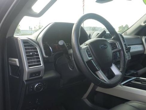 Used 2017 Ford F250 Lariat w/ Lariat Ultimate Package image 14