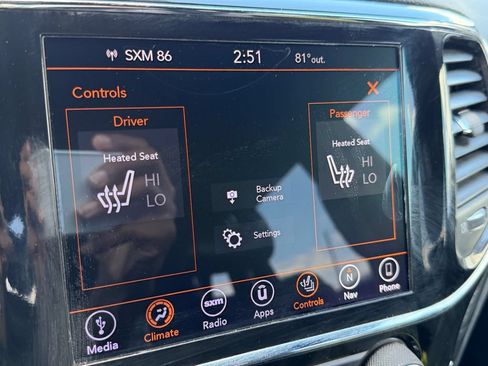 Used 2019 Jeep Grand Cherokee Laredo w/ Laredo X Package AWD/4WD image 26