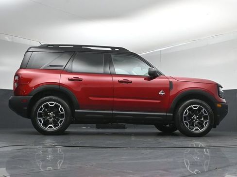 Certified 2025 Ford Bronco Sport Outer Banks w/ Outer Banks Tech Package+ AWD/4WD image 45