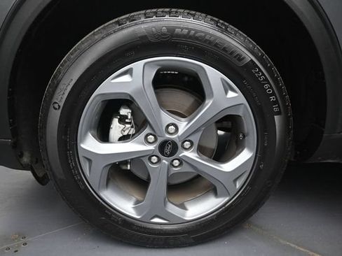 Used 2025 Ford Escape ST-Line AWD/4WD image 34