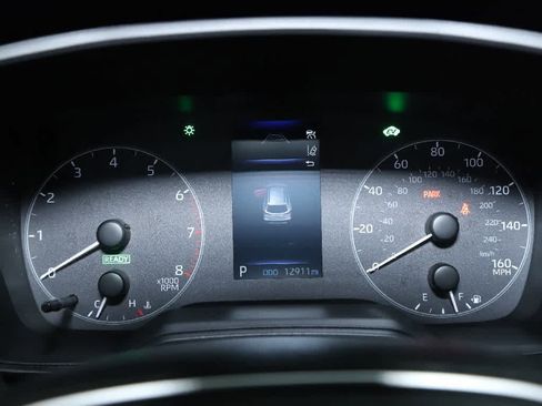 Used 2023 Toyota Corolla Cross SE image 25