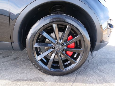 Used 2019 Land Rover Discovery Sport SE image 11