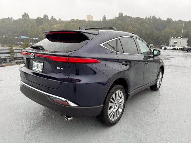 Certified 2024 Toyota Venza XLE AWD/4WD image 5