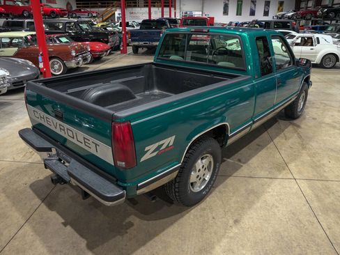 Used 1995 Chevrolet Silverado 1500 K1500 Silverado 2dr 4WD Extend image 17