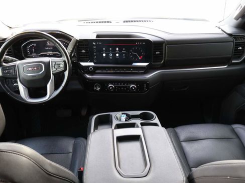Used 2024 GMC Sierra 1500 SLT image 11
