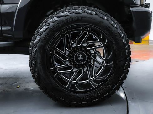 Used 2020 Ford F250 Platinum w/ Tremor Off-Road Package image 42