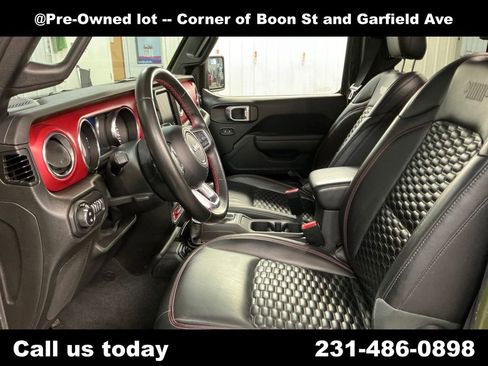 Used 2022 Jeep Gladiator Rubicon w/ Safety Group AWD/4WD image 14