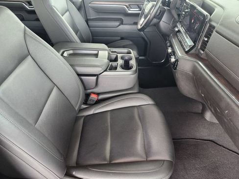 Used 2025 GMC Sierra 1500 SLT RWD image 13