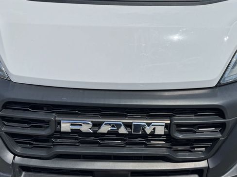 Used 2023 RAM ProMaster 2500 FWD image 9