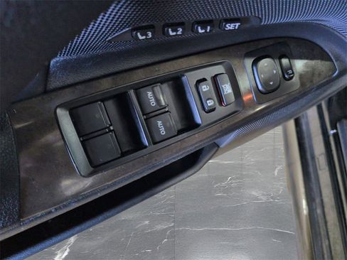 Used 2012 Lexus IS 250C w/ Luxury Pkg image 15