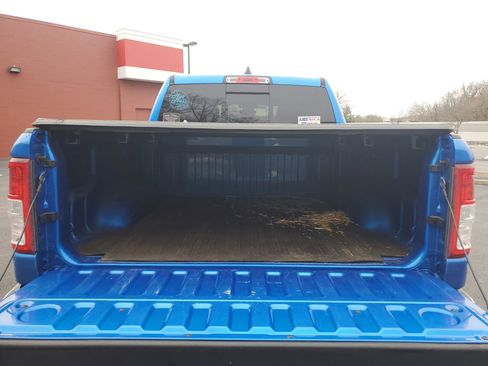 Used 2021 RAM 1500 Big Horn image 9