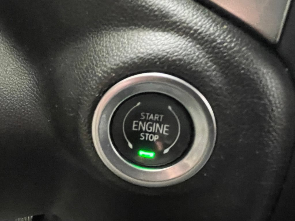Used 2019 Chevrolet Silverado 1500 RST AWD/4WD image 31