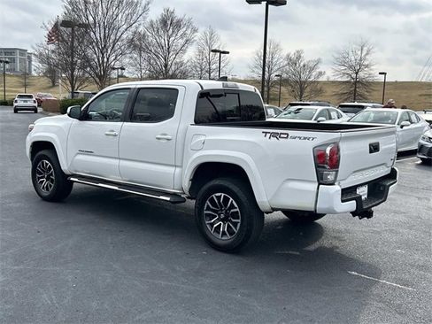 Used 2020 Toyota Tacoma TRD Sport w/ Technology Package image 6