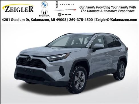 Used 2024 Toyota RAV4 XLE image 1