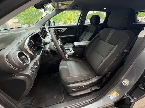 Used 2025 Chevrolet Blazer LT FWD image 38