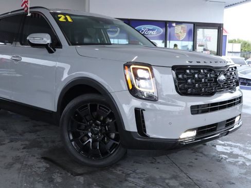 Used 2021 Kia Telluride SX w/ SX Prestige Package image 2