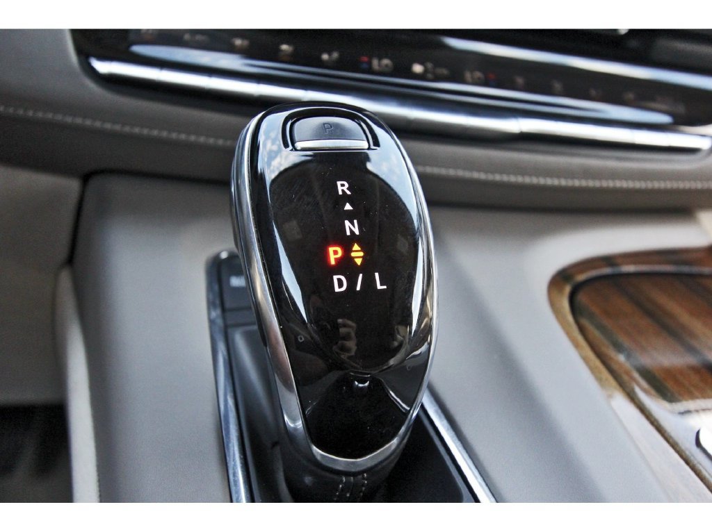 Used 2021 Cadillac Escalade Premium Luxury Platinum w/ Heavy-Duty Trailer Package AWD/4WD image 26