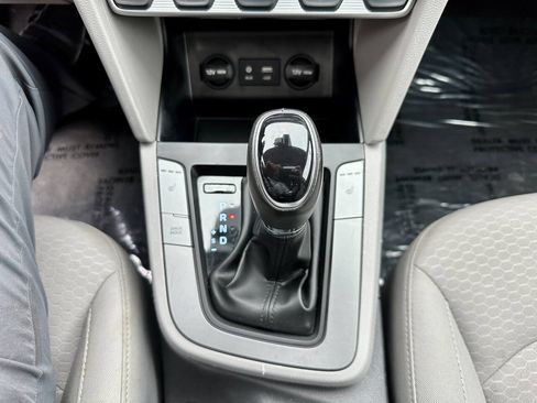 Used 2019 Hyundai Elantra Value Edition FWD image 30