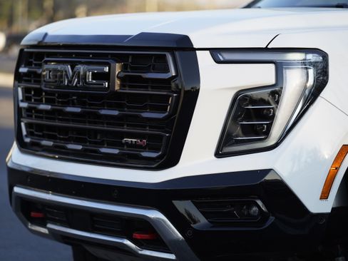 Used 2025 GMC Yukon AT4 Ultimate image 51