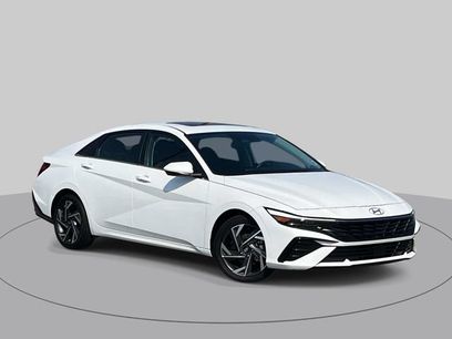 Used 2024 Hyundai Elantra SEL w/ Convenience Package