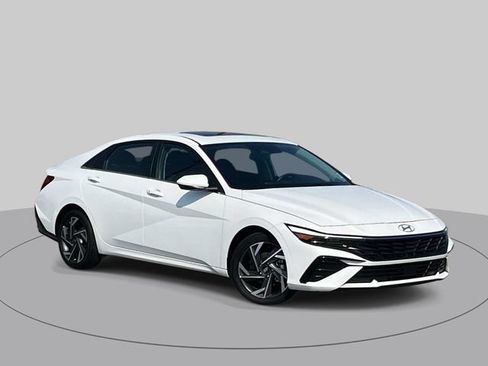 Used 2024 Hyundai Elantra SEL w/ Convenience Package FWD image 1