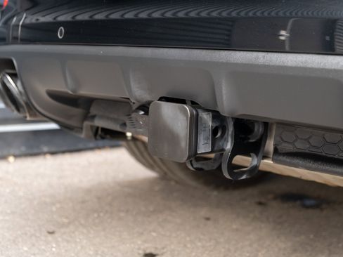 Certified 2025 Porsche Cayenne S image 47