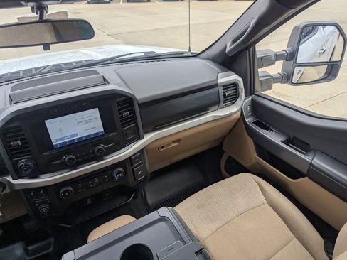 Used 2021 Ford F150 XLT w/ XTR Package image 32