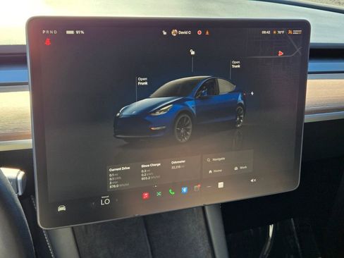 Used 2024 Tesla Model Y 2WD image 21