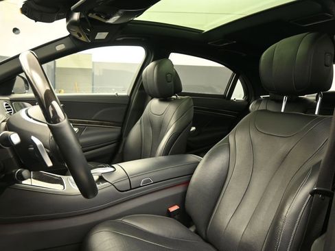Used 2017 Mercedes-Benz S 550 4MATIC Sedan image 3