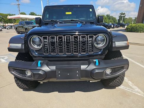 Certified 2024 Jeep Wrangler Unlimited Rubicon 4xe w/ Technology Group AWD/4WD image 9