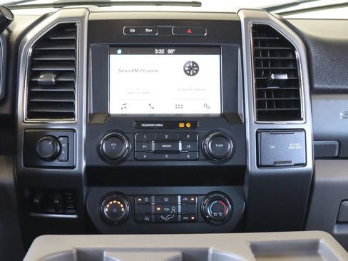 Used 2019 Ford F250 XLT w/ Snow Plow Prep Package AWD/4WD image 31