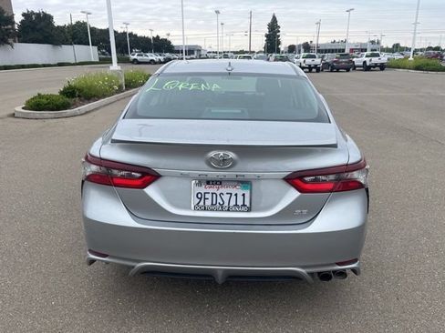 Used 2023 Toyota Camry SE FWD image 6