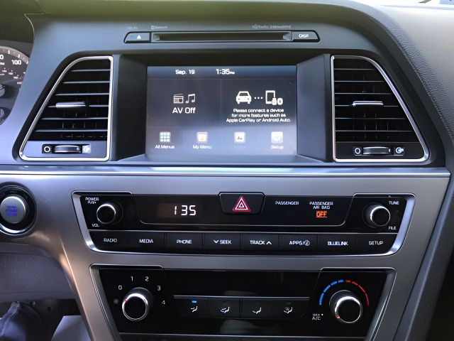 Used 2017 Hyundai Sonata Sport w/ Value Edition Package 02 FWD image 18
