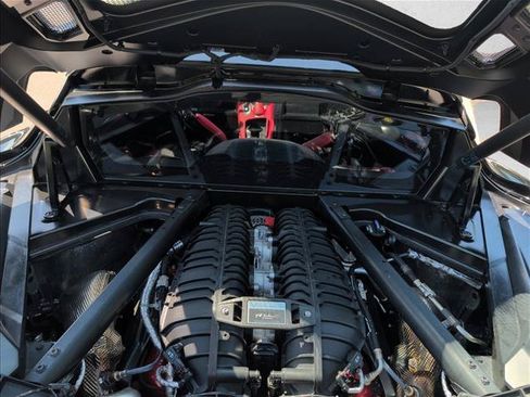 Used 2024 Chevrolet Corvette Z06 RWD image 21