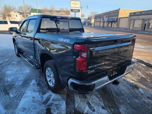 Used 2023 Chevrolet Silverado 1500 LT w/ Convenience Package II image 6